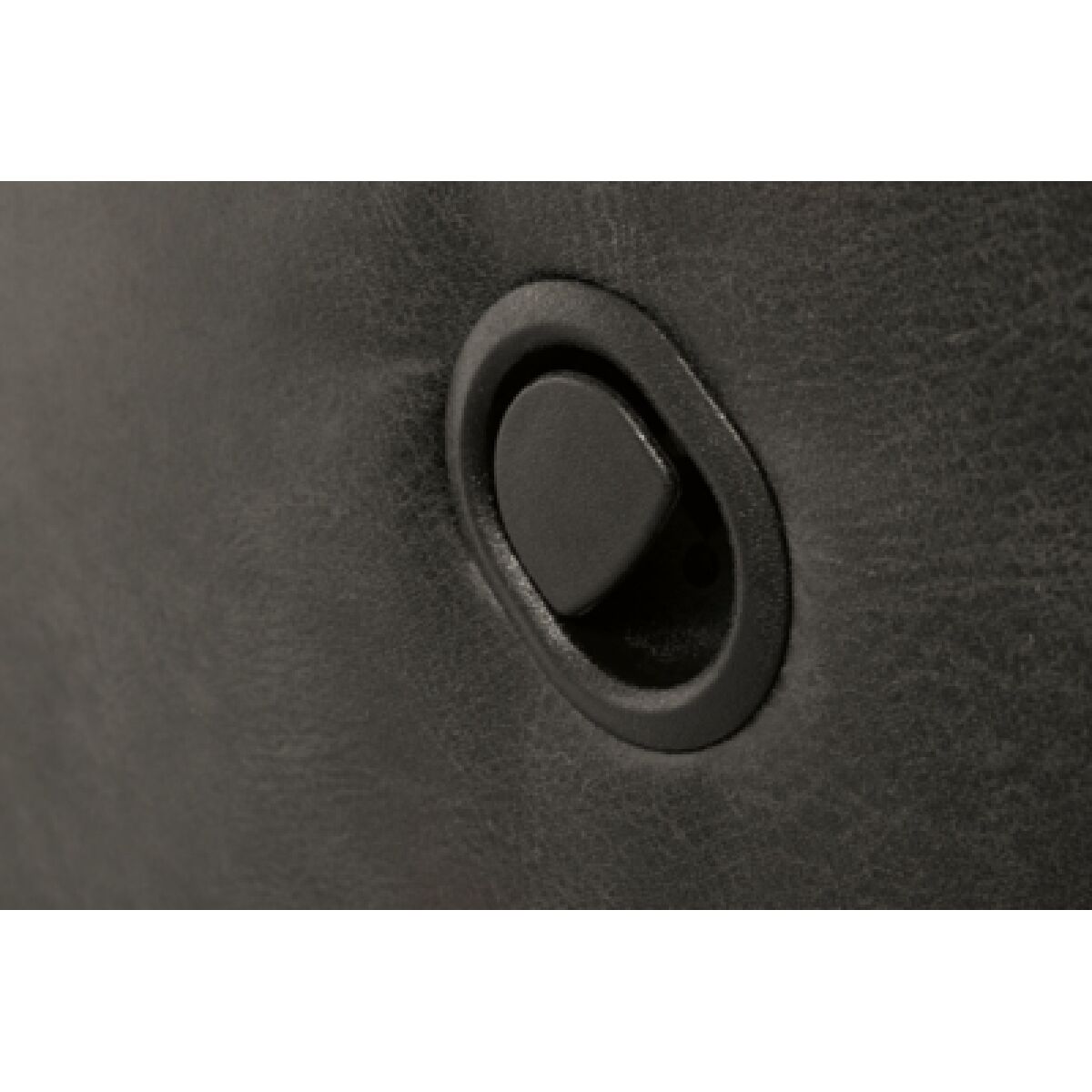 Tambo Recliner - Image 11