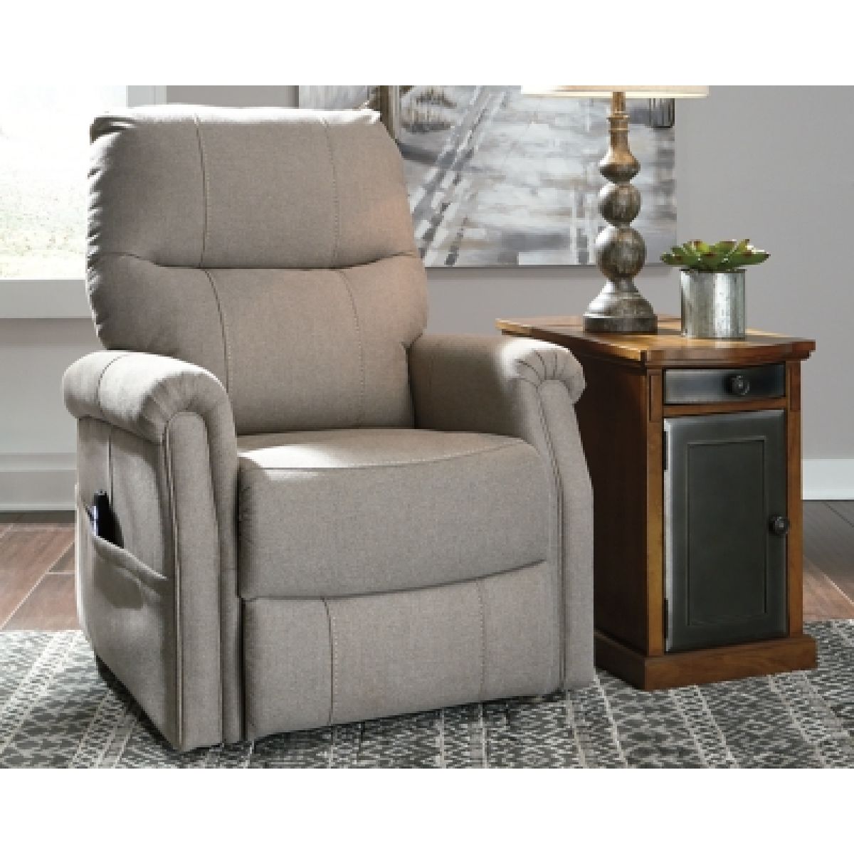 Markridge Power Lift Recliner - Image 3