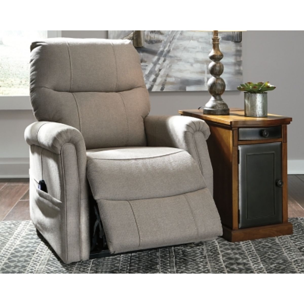 Markridge Power Lift Recliner - Image 5
