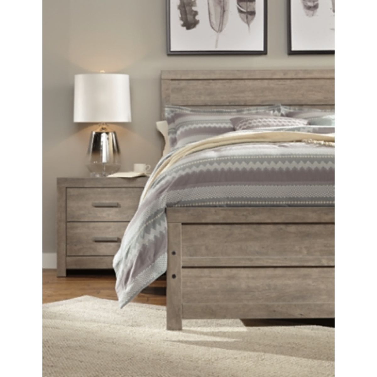 Culverbach King Panel Bed - Image 5
