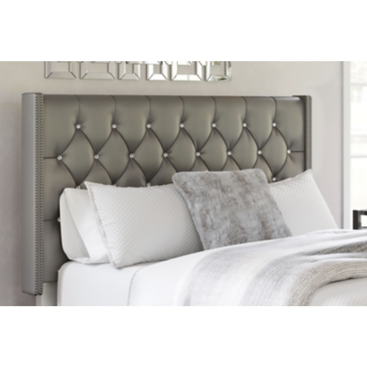 Vintasso Queen Upholstered Bed - Image 10