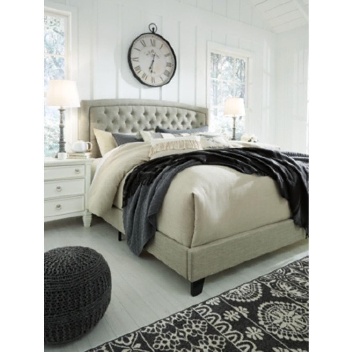 Jerary Queen Upholstered Bed - Image 4