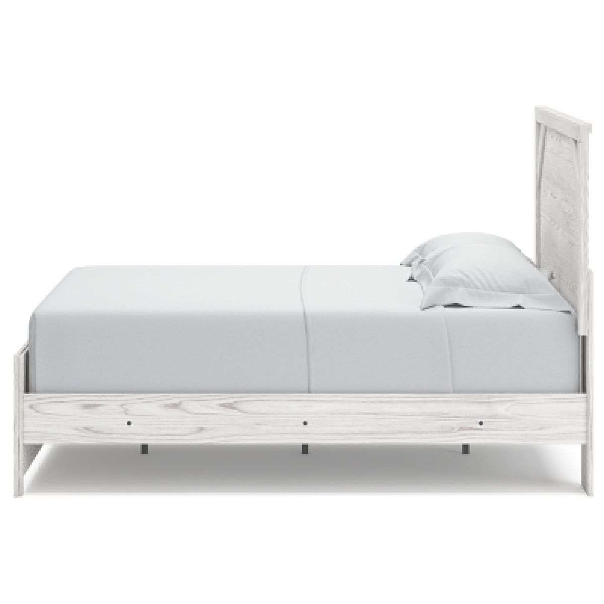 Gerridan Queen Bed with Mirrored Dresser and Nightstand - Image 9