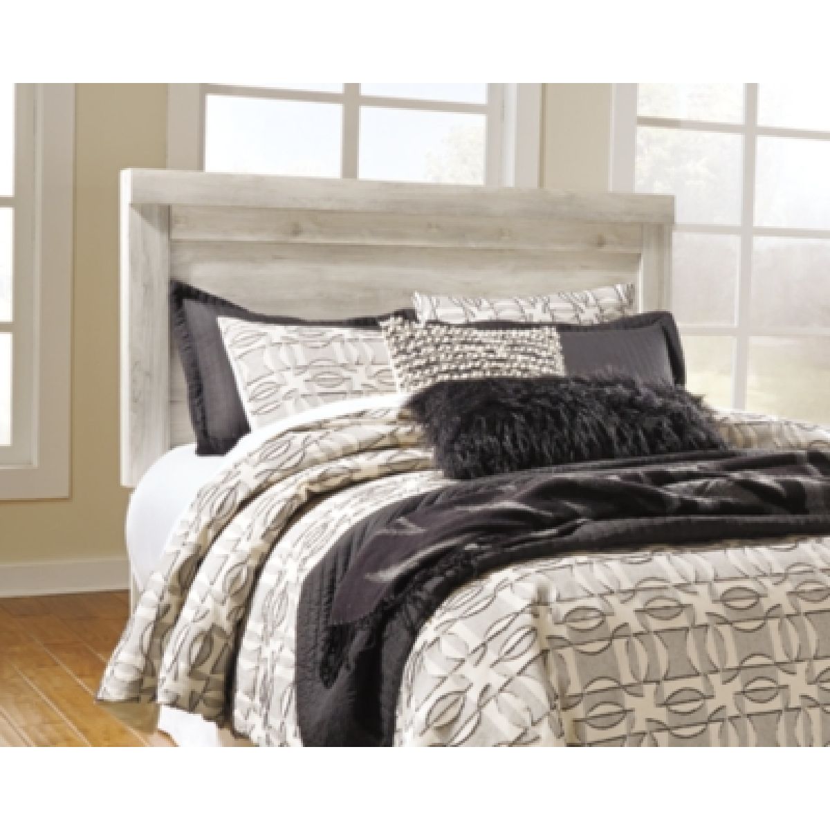 Bellaby Queen Panel Bed - Image 6