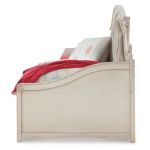 Realyn Twin Day Bed - Image 9
