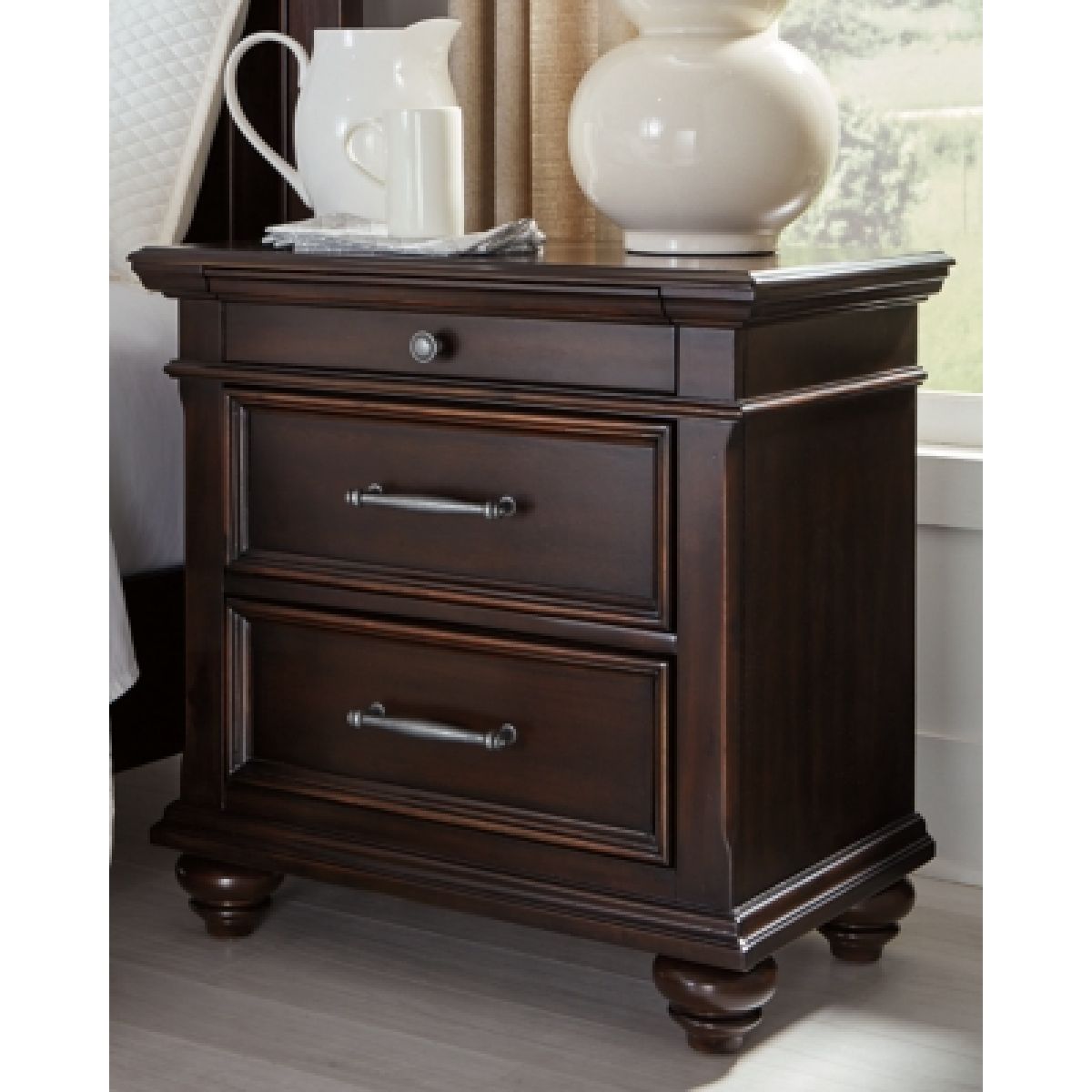 Brynhurst Nightstand - Image 3