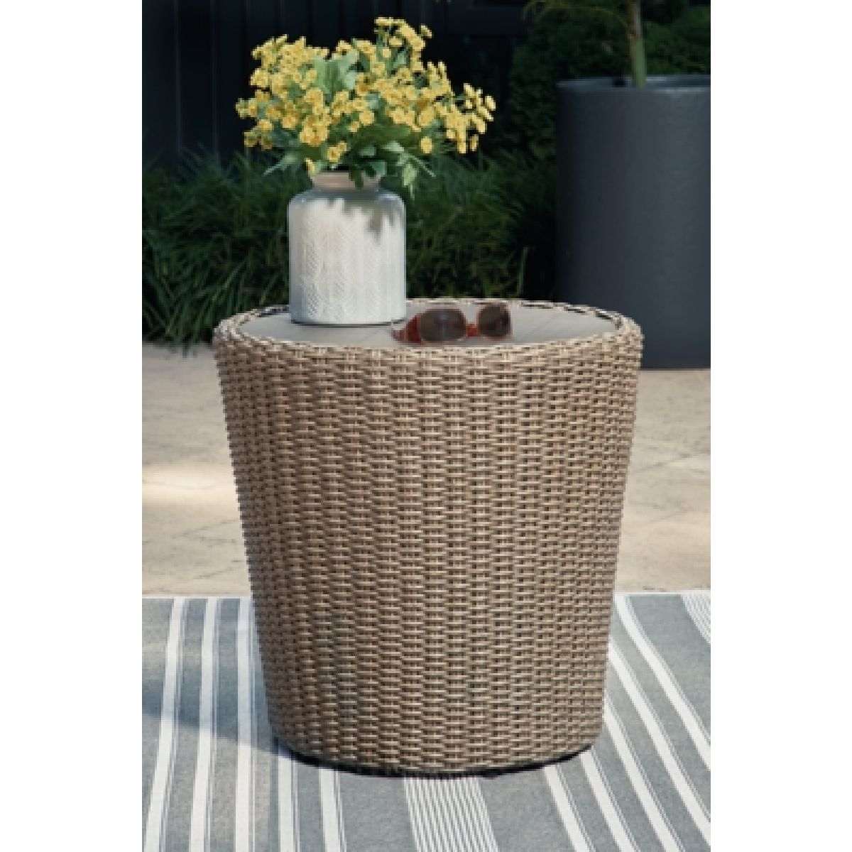 DANSON Outdoor End Table - Image 3