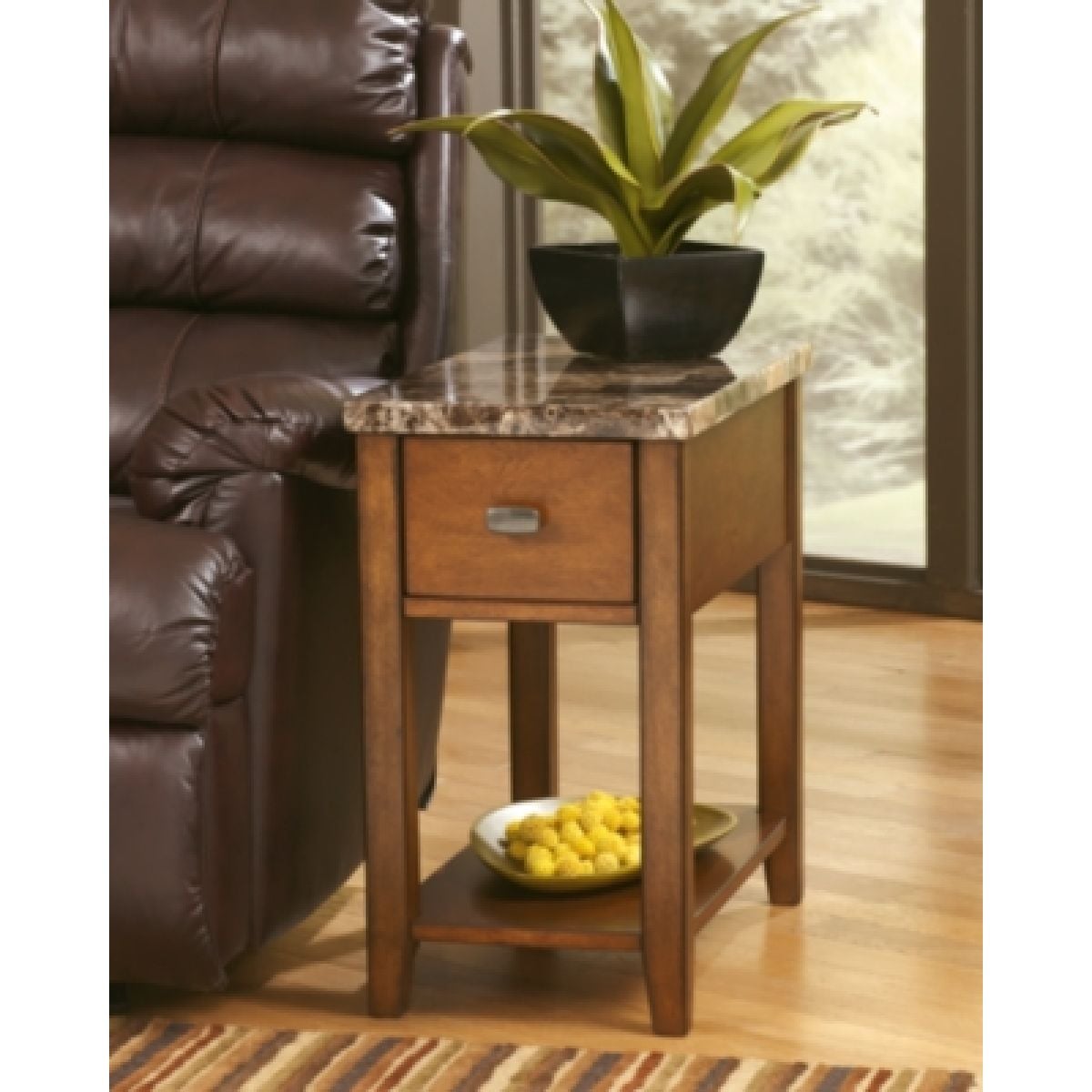 Breegin Chairside End Table - Image 3