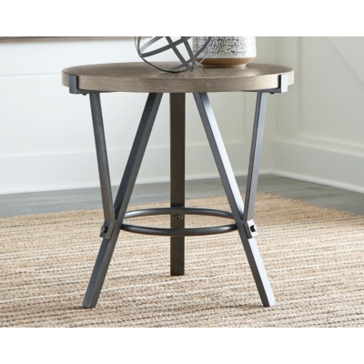 Zontini End Table - Image 3