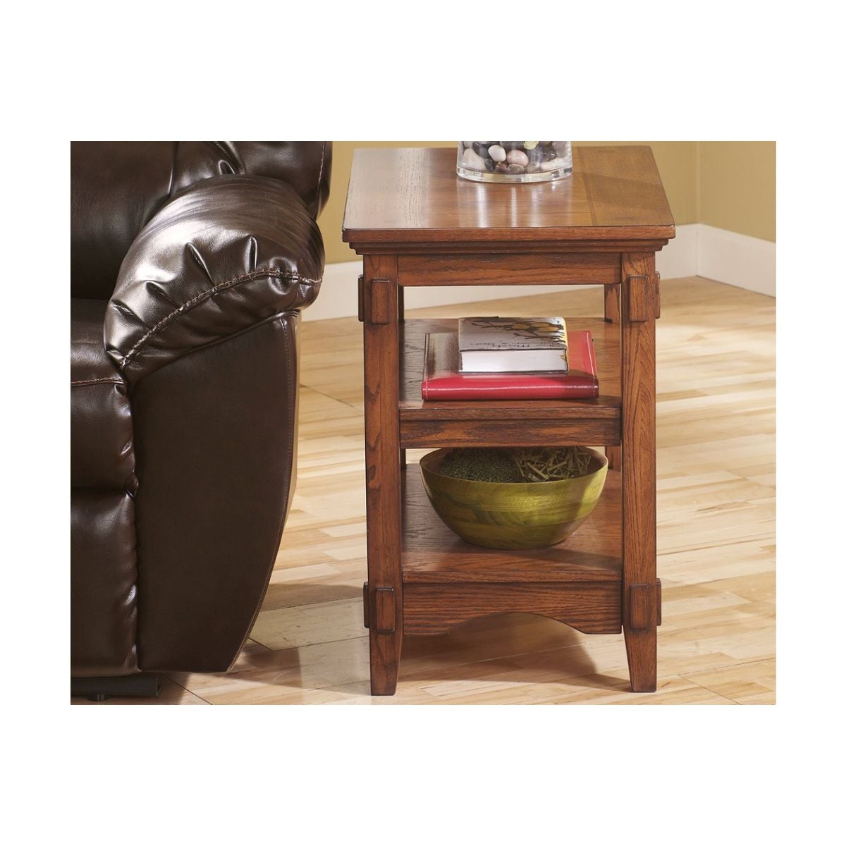 Cross Island Chairside End Table - Image 2