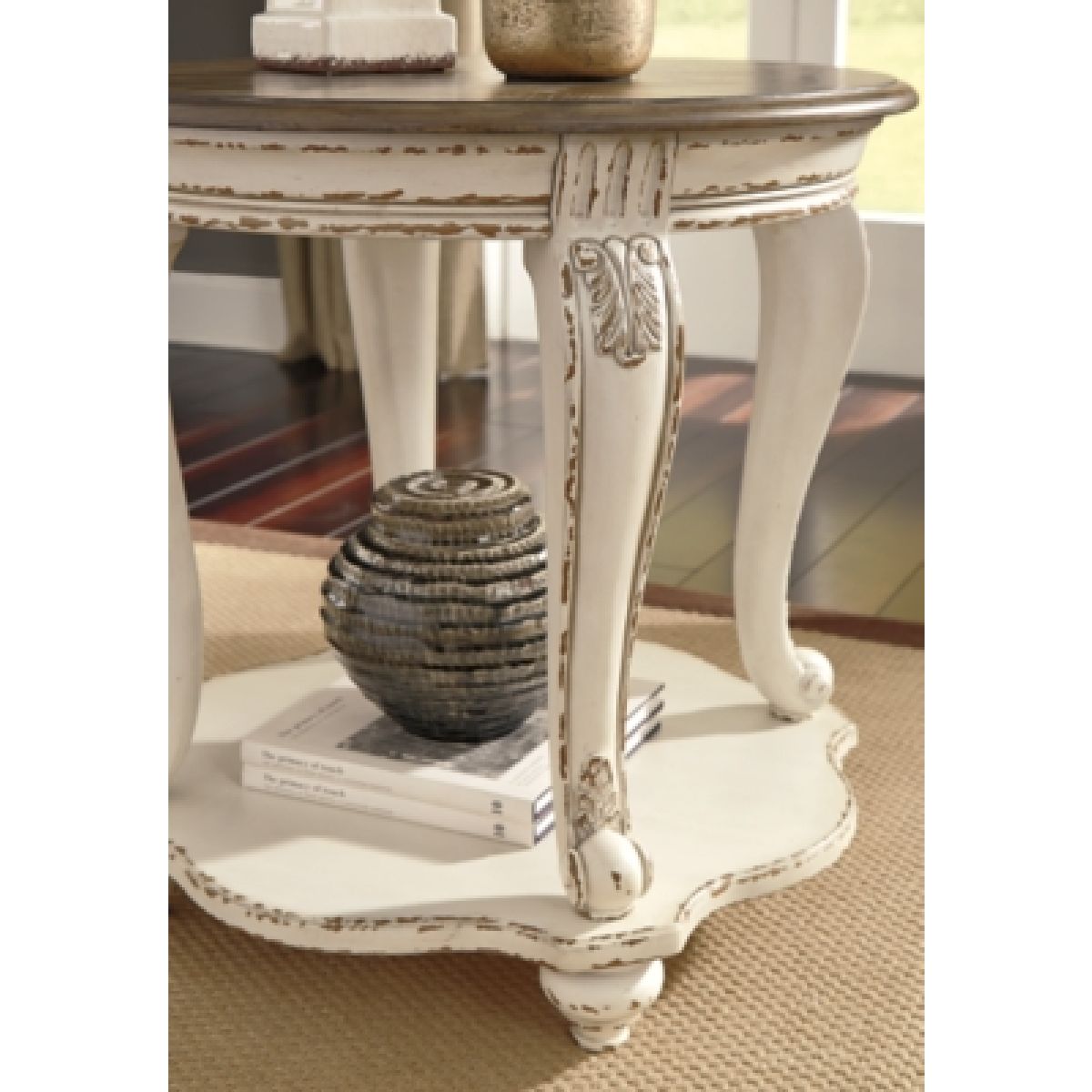 Realyn End Table - Image 6