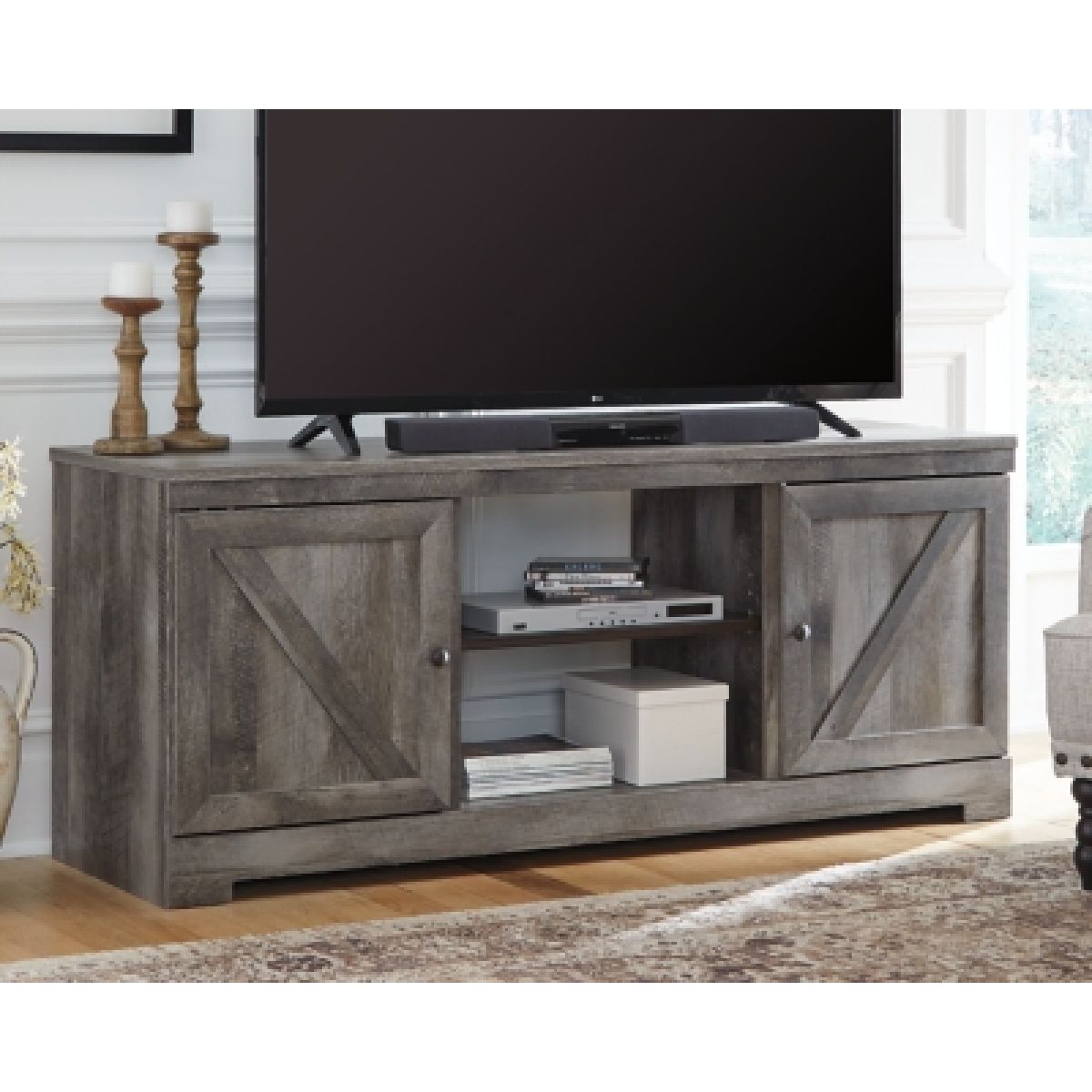 Wynnlow 63" TV Stand - Image 3