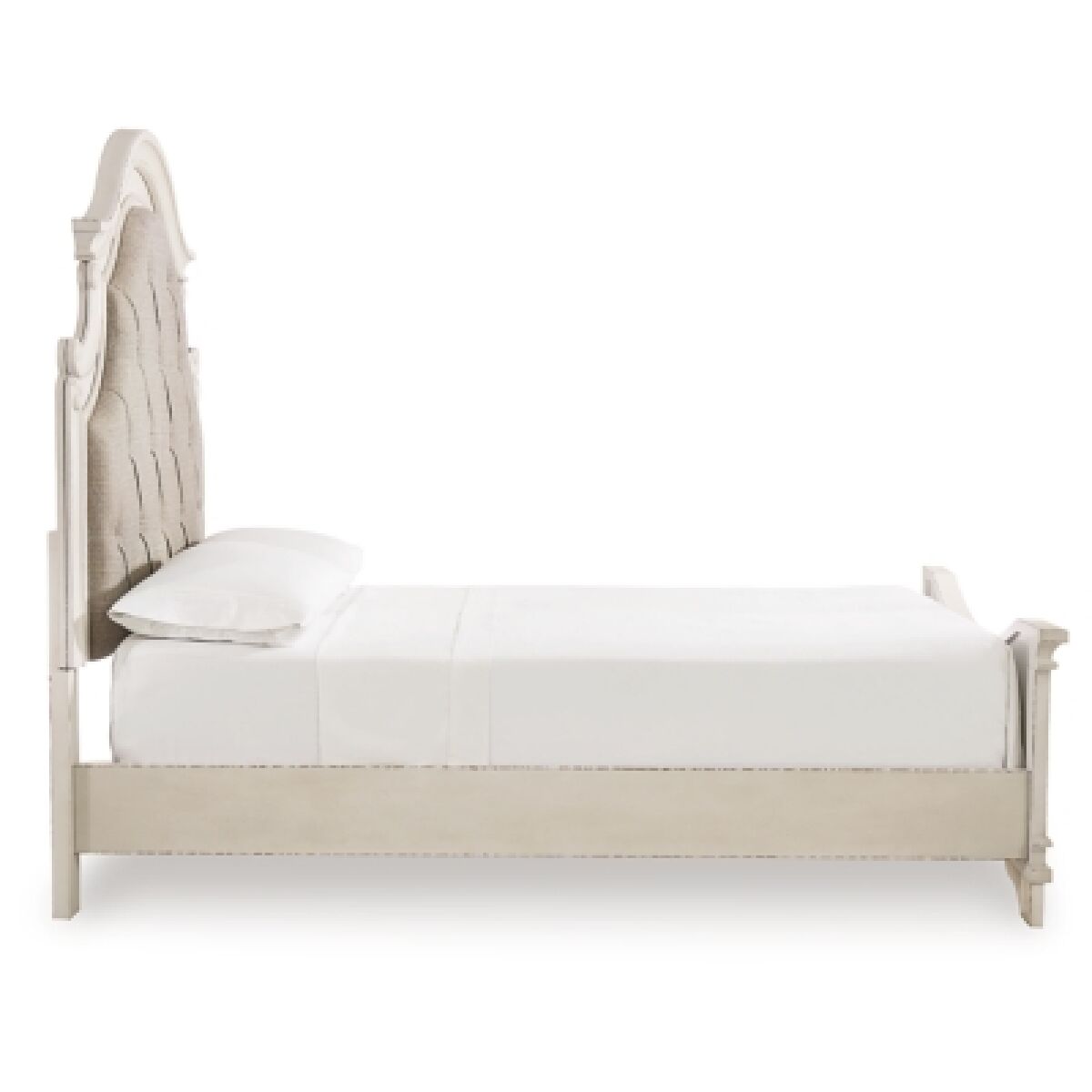 Realyn Queen Upholstered Panel Bed - Image 6