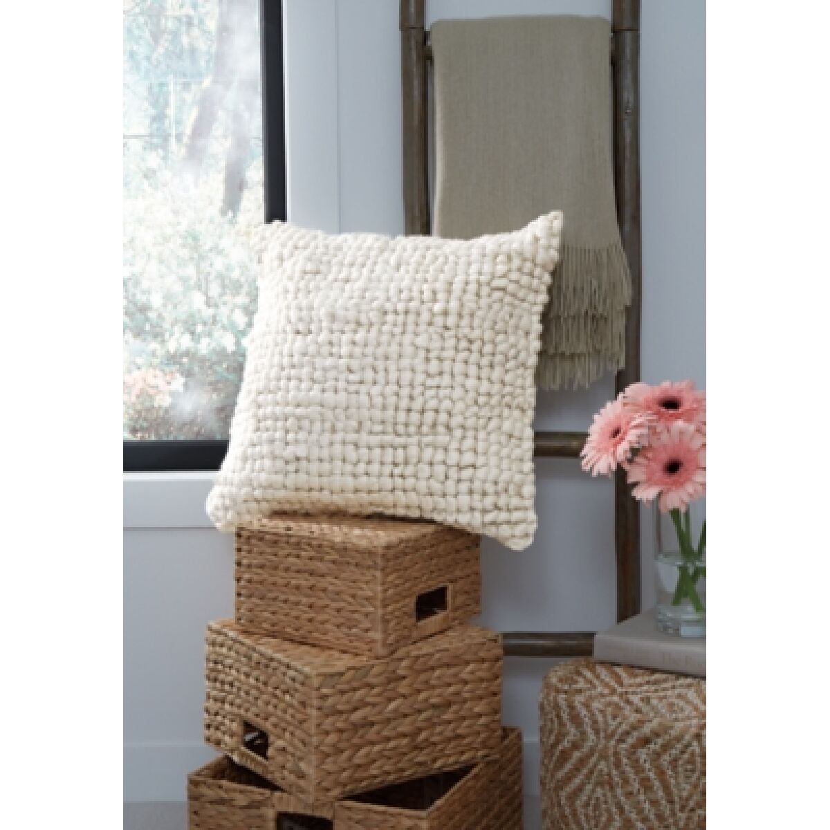 Aavie Pillow - Image 3