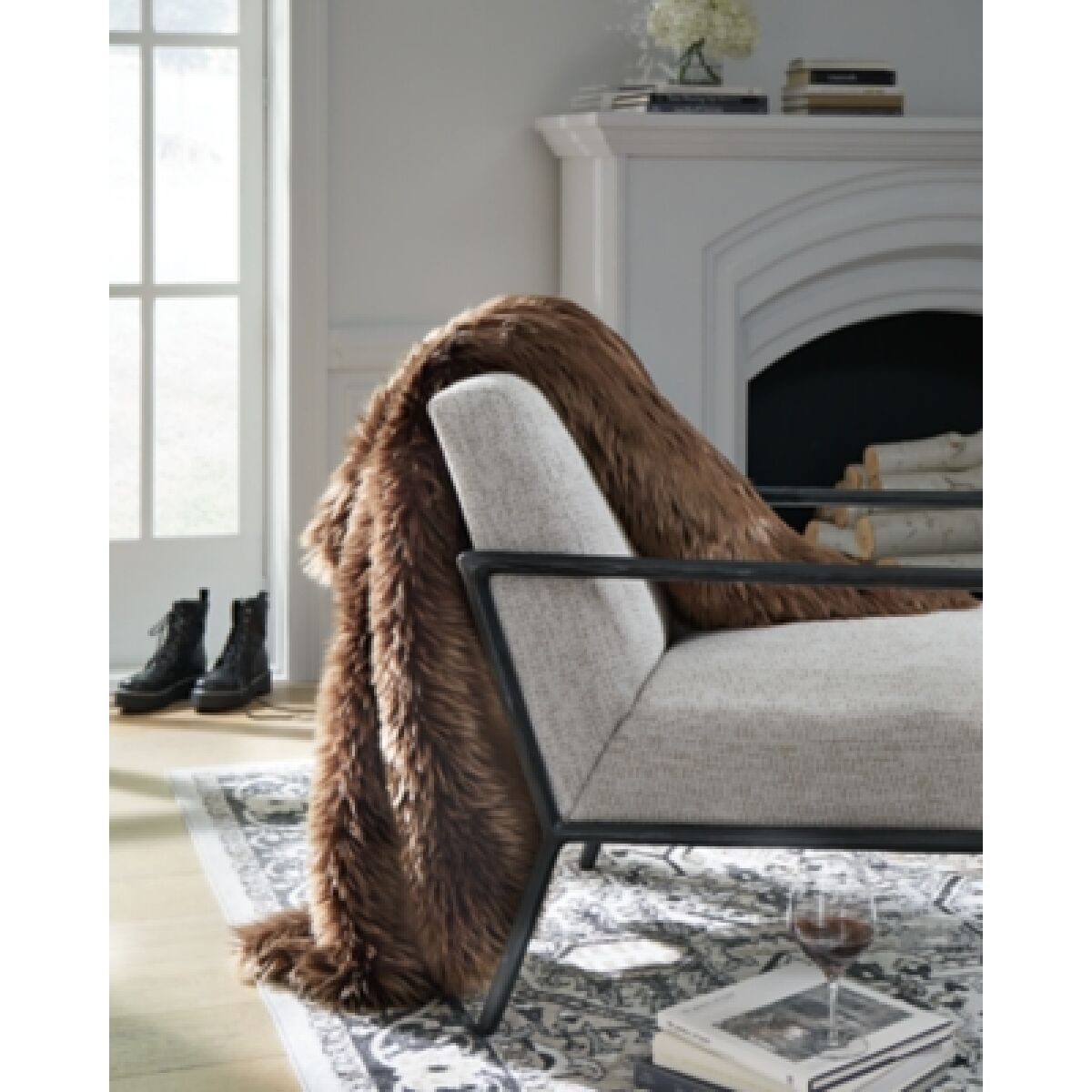 Bellethrone Throw - Image 3