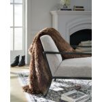 Bellethrone Throw - Image 3