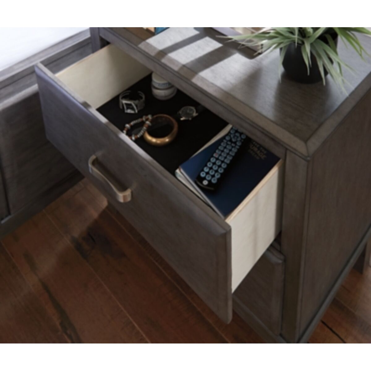 Caitbrook Nightstand - Image 4