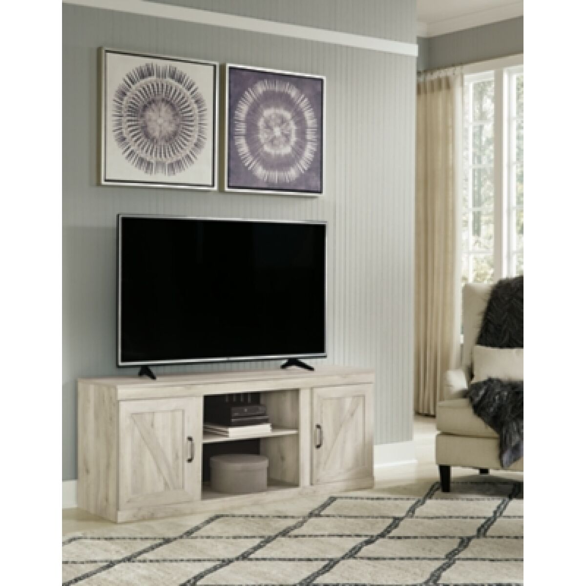 Bellaby 60" TV Stand - Image 3