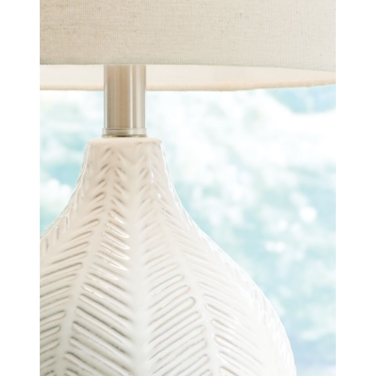 Rainermen Table Lamp - Image 4