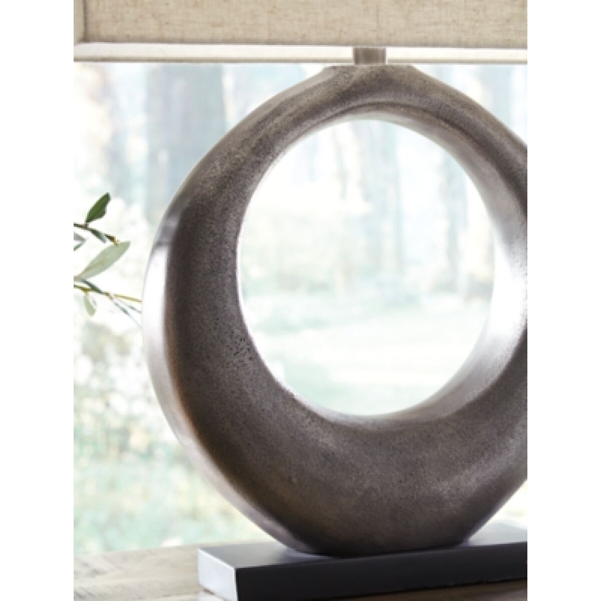 Saria Table Lamp - Image 4