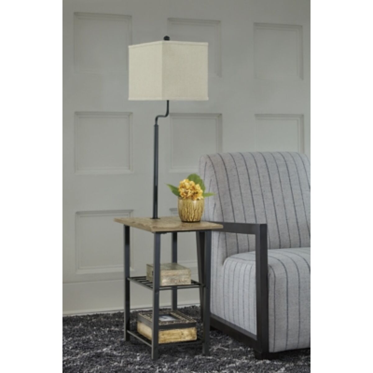 Shianne Floor Lamp - Image 3