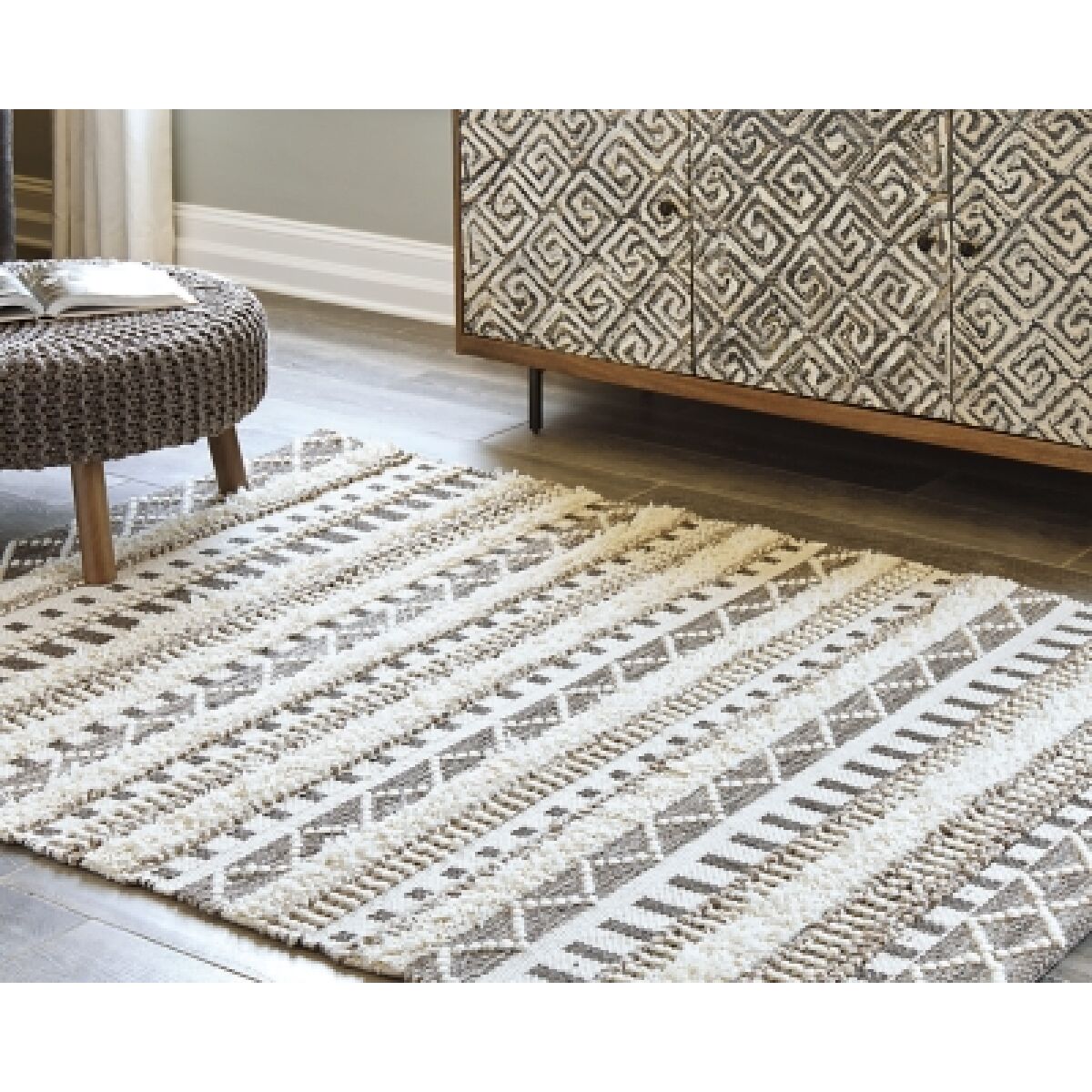 Karalee 5' x 7' Rug - Image 3