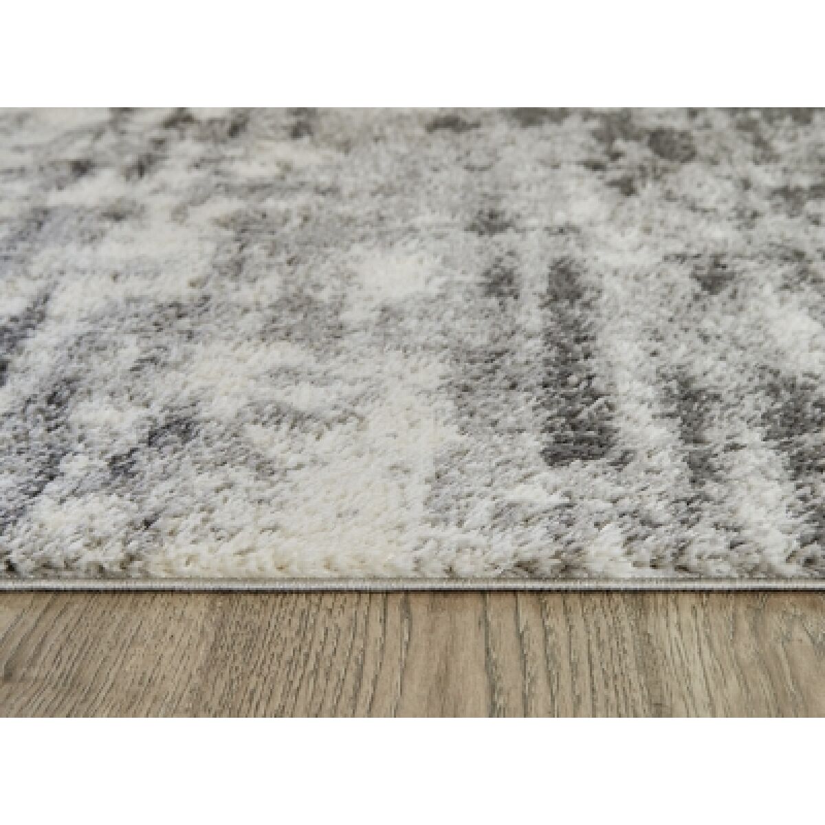 Gerdie 5'3" x 7'3" Rug - Image 4