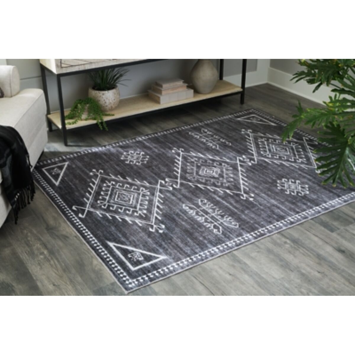 Arloman 5' x 7' Washable Rug - Image 3