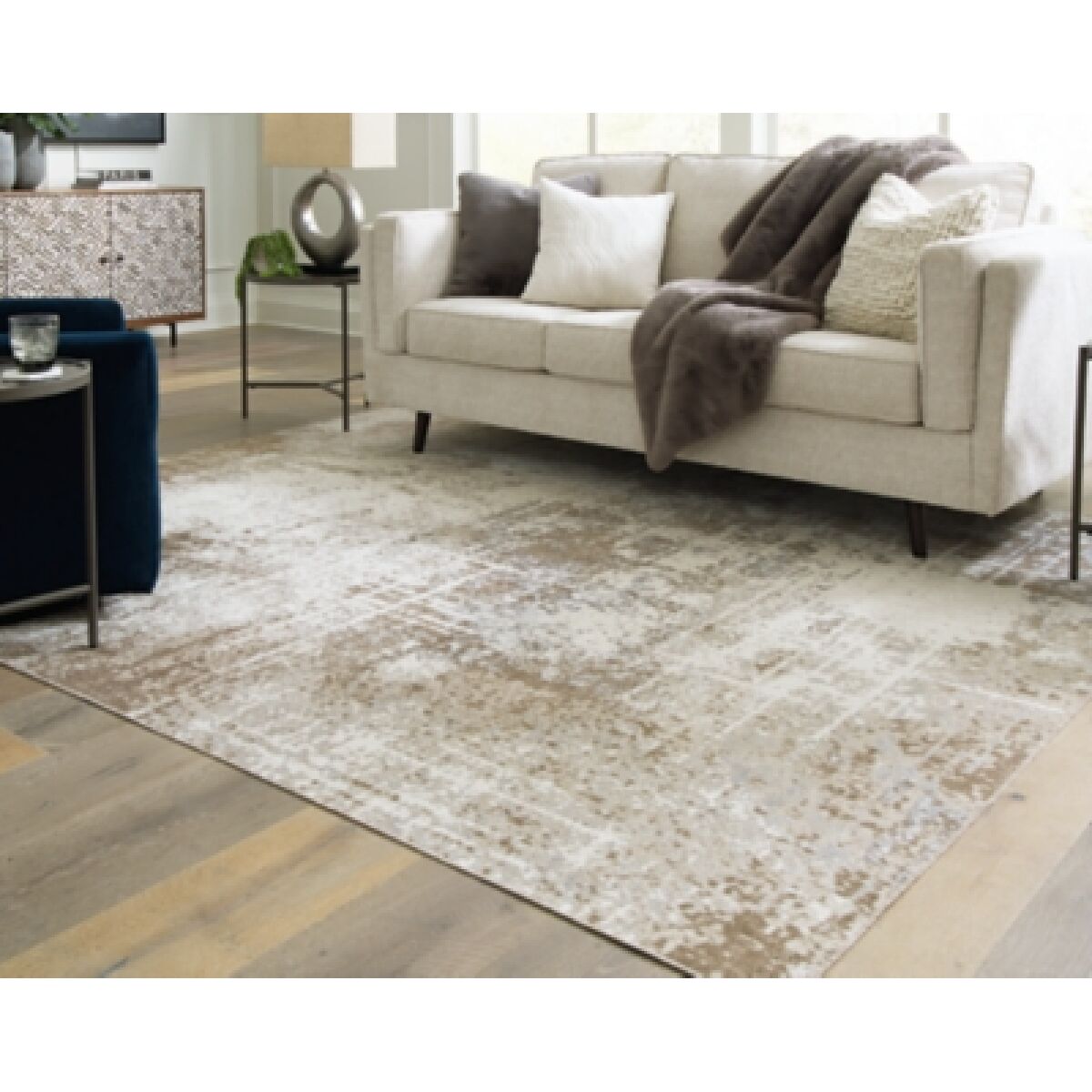 Grifflain 7'10" x 10'3" Washable Rug - Image 3