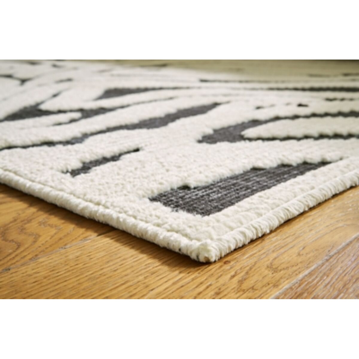 Thomwith 8' x 10'2" Washable Rug - Image 4
