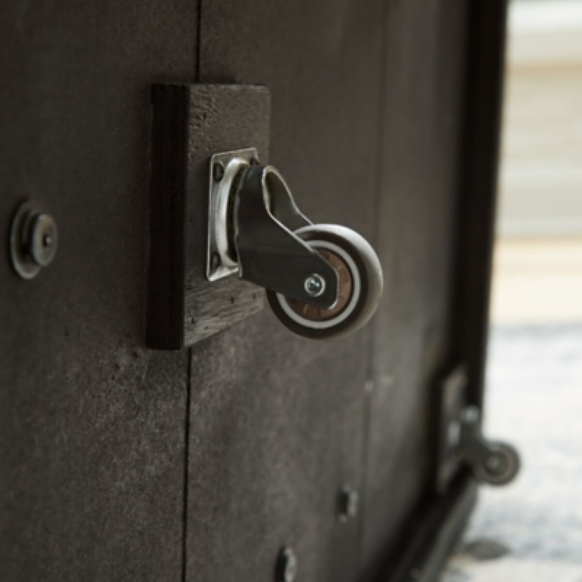 Bensonale Table (Set of 3) - Image 15