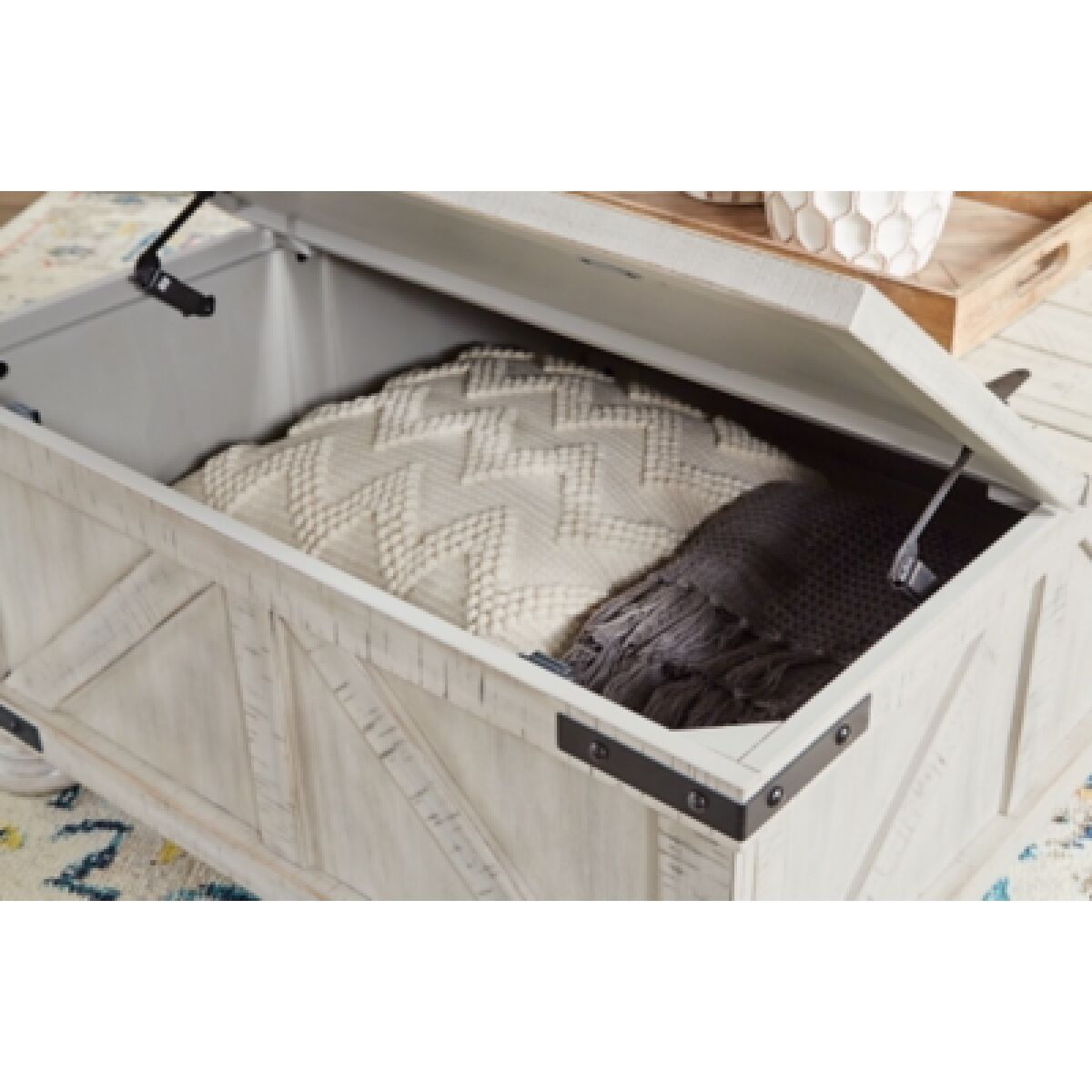 Carynhurst Coffee Table - Image 9