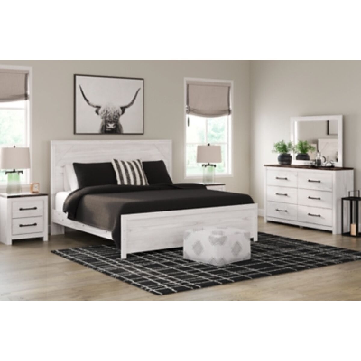 Gerridan King Panel Bed with Mirrored Dresser and Nightstand - Image 2