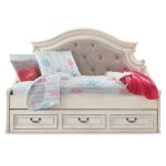 Realyn Twin Day Bed - Image 5