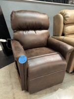 Ultra Comfort Lift Chair w/Heat & Massage - Image 3