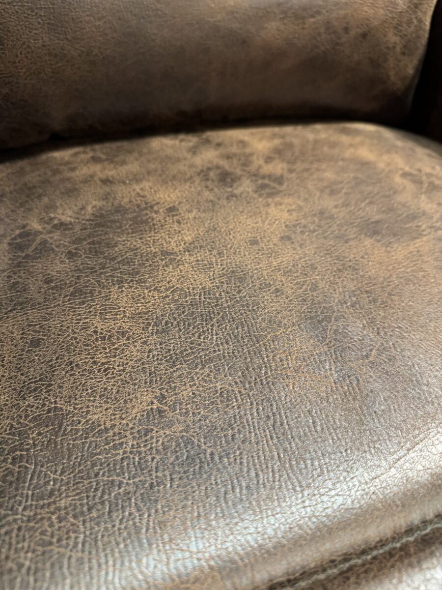 Ultra Comfort Lift Chair w/Heat & Massage - Image 2