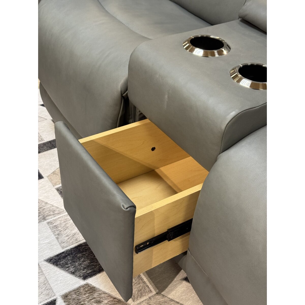 Lazboy Apollo Power Reclining Loveseat with Console - Image 3