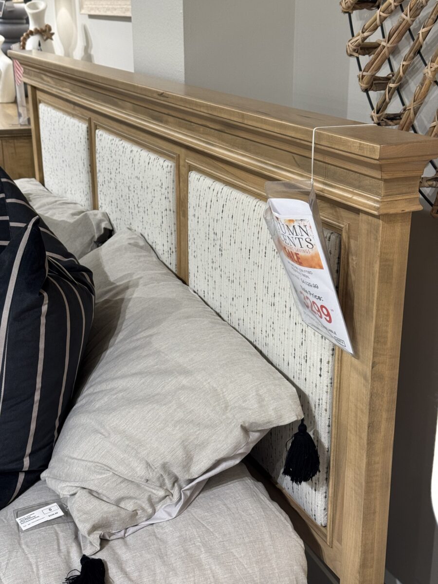 King Amish Bedroom Set - Image 3