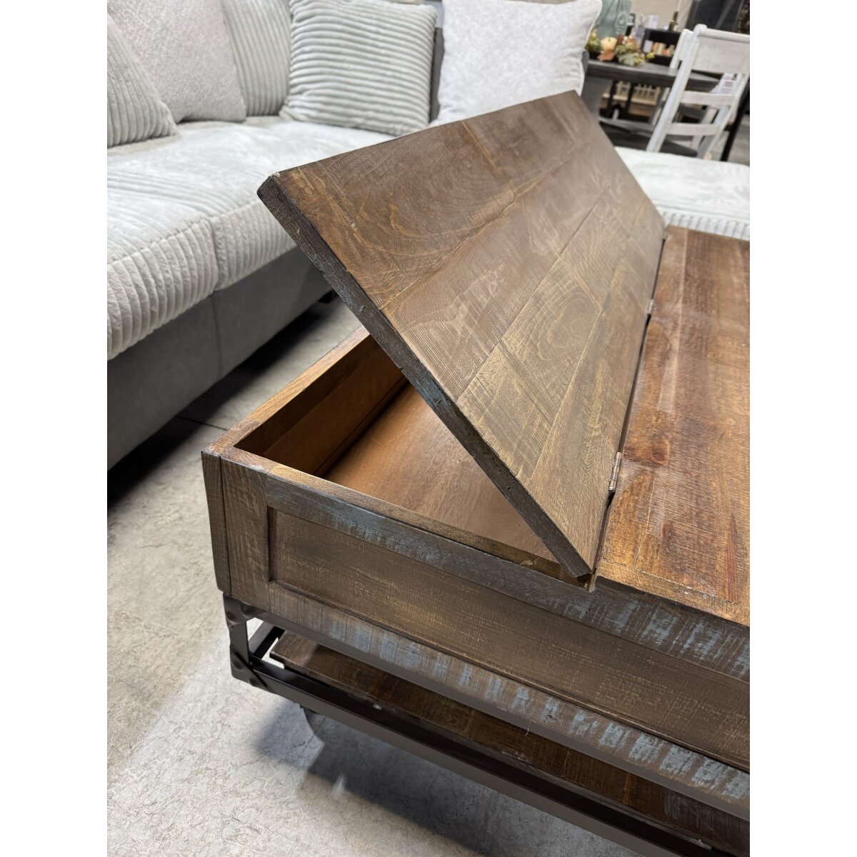 Coffee Table - Image 4