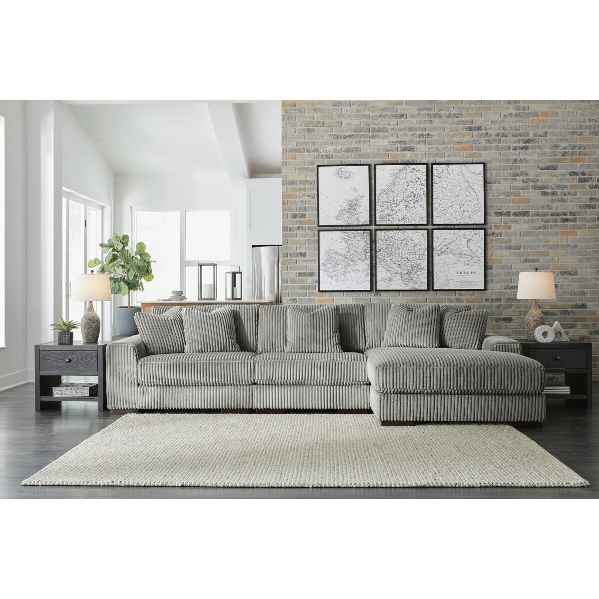 Lindyn 3-Piece Sectional with Chaise - Image 3
