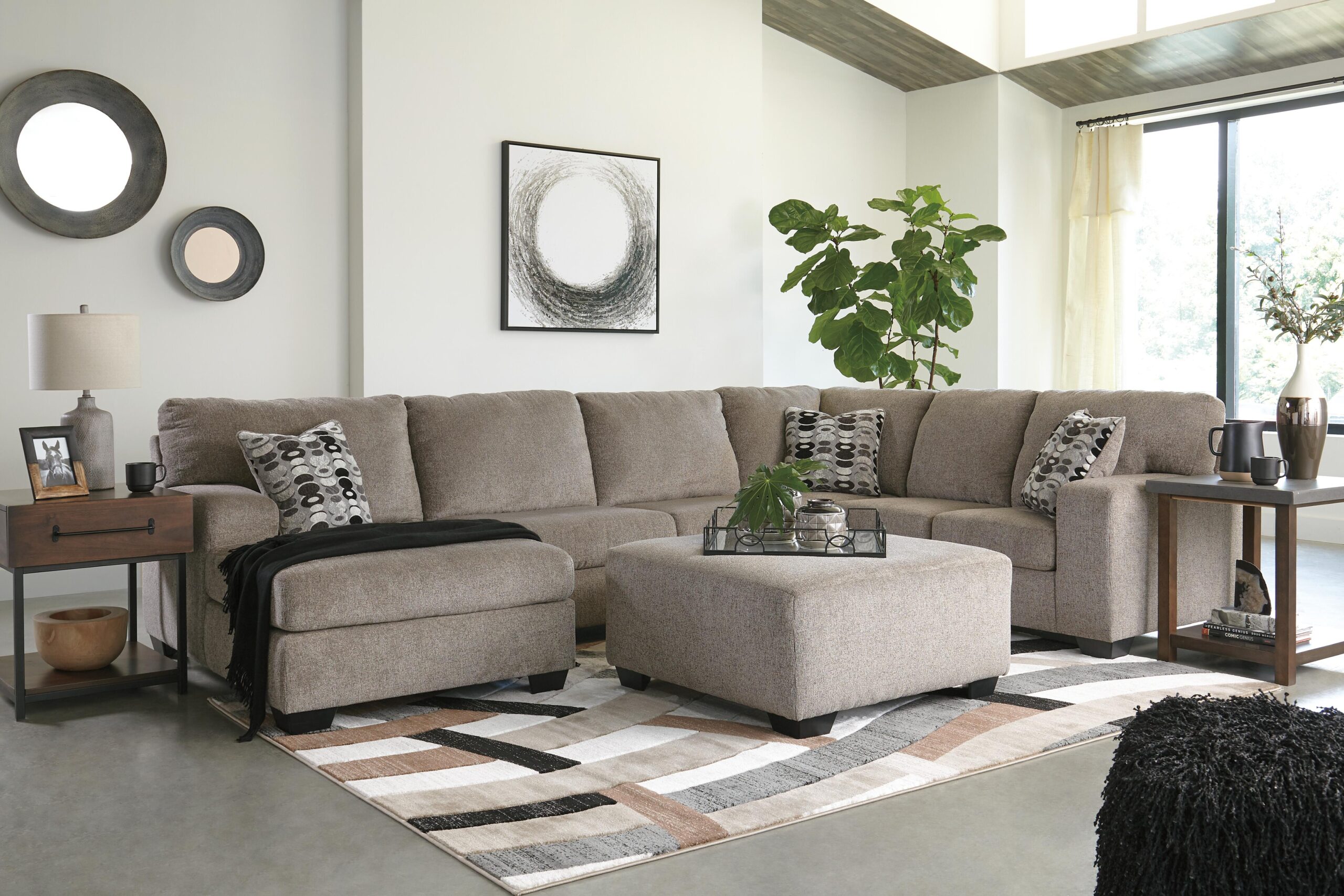Ballinasloe 3-Piece Sectional with Chaise - Image 3