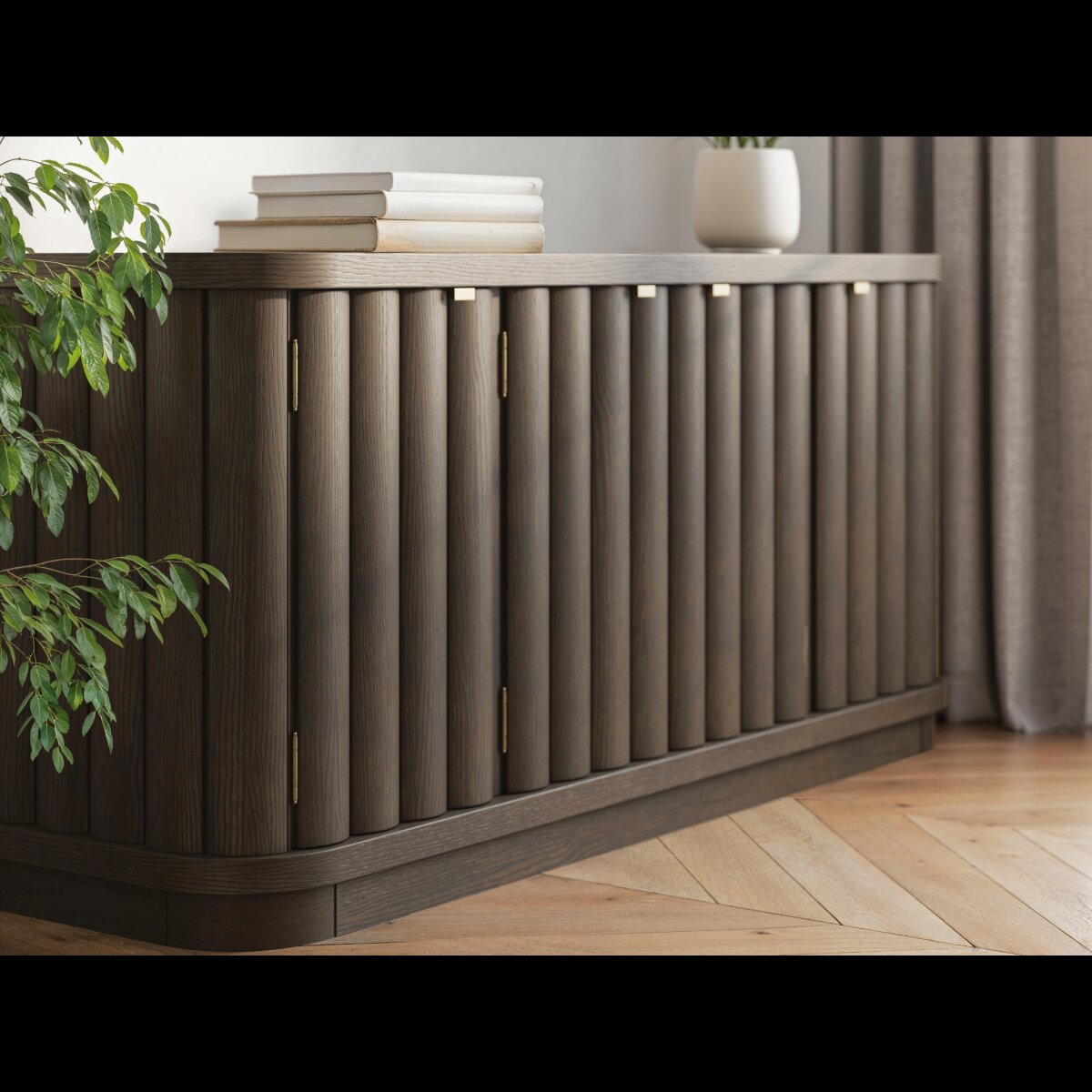 Darimore 71" TV Stand - Image 11